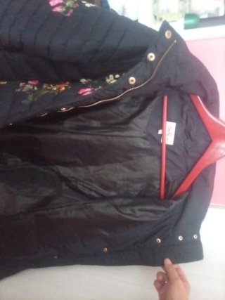 Chaqueta Derhy negra floral