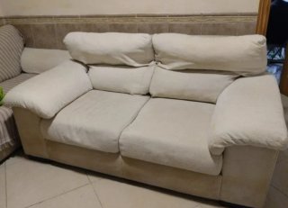 Dos Sofás Beige