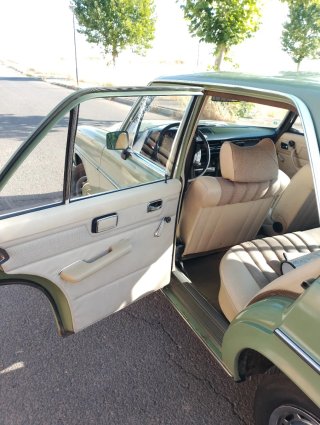 Mercedes-Benz 220D 1980