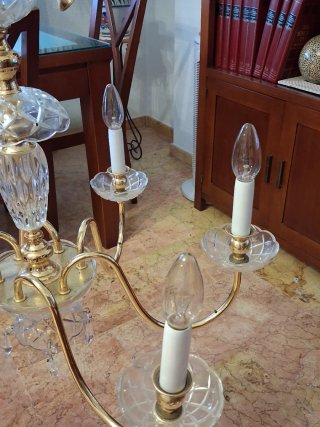 Lámpara de cristal dorada