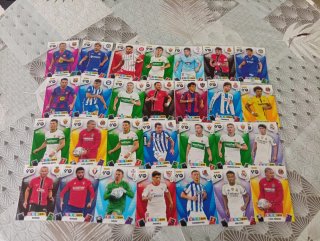 Cromos de fútbol Panini repetidos se cambian