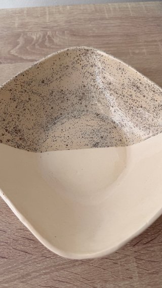 Ensaladera cerámica artesanal beige y gris
