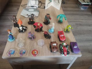 Disney Infinity Wii + Figuras y Tarjetas