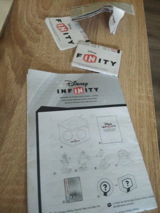 Disney Infinity Wii + Figuras y Tarjetas