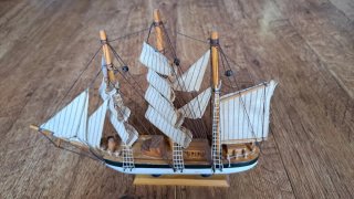 Maqueta velero clásico decorativo 30x25