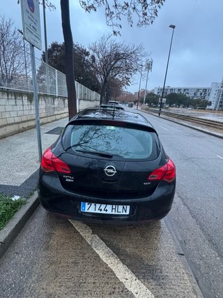 Opel Astra 2012