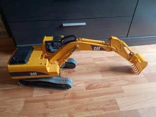 Escavatore Bruder Caterpillar con cingoli