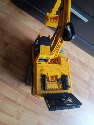 Escavatore Bruder Caterpillar con cingoli