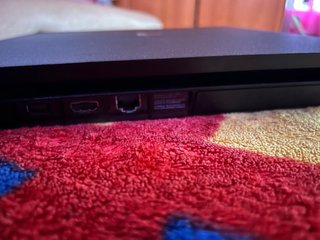 PlayStation 4 Slim Negra