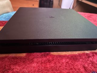 PlayStation 4 Slim Negra