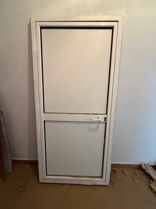 Puerta aluminio 85x190cm