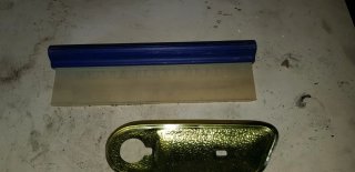 Piezas de coche antiguo