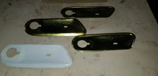 Piezas de coche antiguo