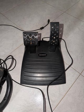 Volante Thrustmaster Ferrari PC