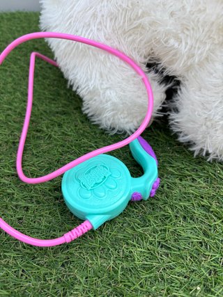 Perrito interactivo con correa