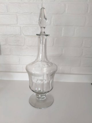 Botella licorera antigua de cristal