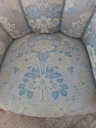 Conjunto 2 sillones y otomana vintage