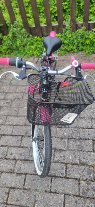 Bicicleta infantil rosa y negra