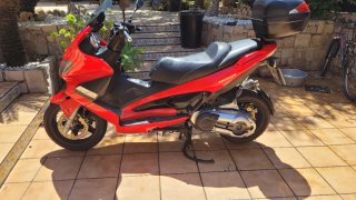 Gilera Nexus 500 Maxi Scooter