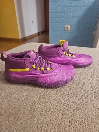Botas Saguaro Moradas Talla 36