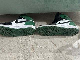 Jordan 1 High Verde y Negro Talla 43