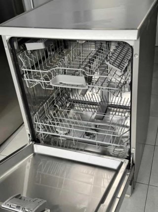 LAVAVAJILLAS MARCA BOSCH EN INOX SILENCEPLUS