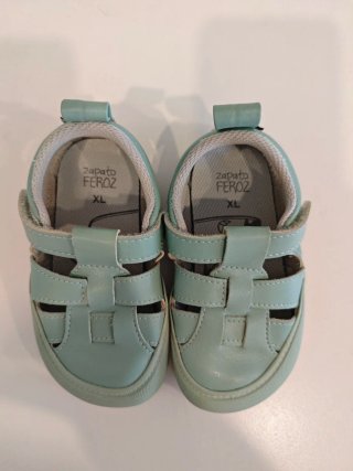 Zapatilla Zapato Feroz talla XL