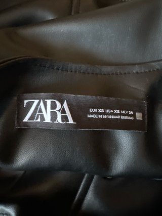 Chaqueta Zara efecto piel