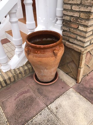 Tinaja antigua de barro.Venta en persona.