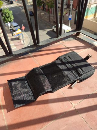 Cartera/Billetera Negra Cierre Imán nueva