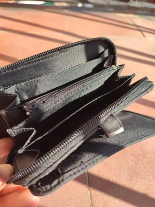 Cartera/Billetera Negra Cierre Imán nueva
