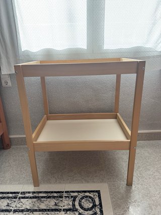 Cambiador madera IKEA