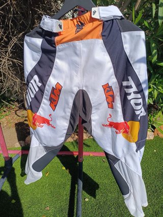 Conjunto para Motocross THOR Red Bull