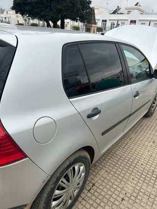 Volkswagen GOLF 5
