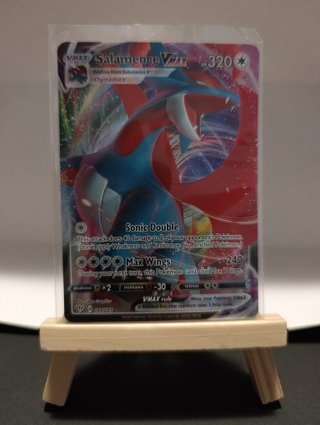 Carta Pokémon Salamence VMAX