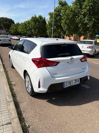 Toyota Auris Active