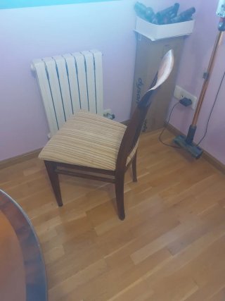 Silla de comedor madera y tela beige
