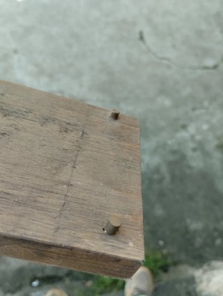 Perchero madera rústico con ganchos
