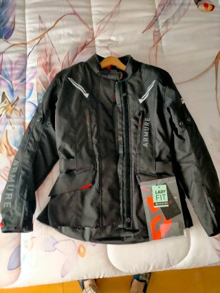 TRAJE DE MOTO COMPLETO totalmente nuevo