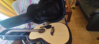 Guitarra Acústica + Estuche