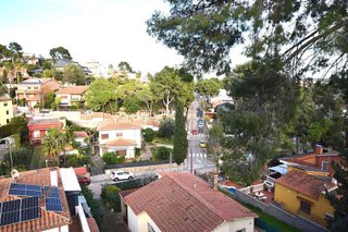 Chalet en venta en Montmar en Castelldefels