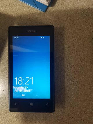 Nokia Lumia 520 Caja Roja/Amarilla