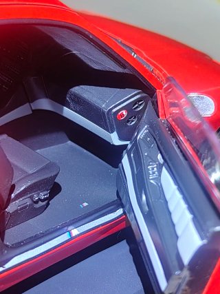 BMW 850 CSI 1/18 Solido