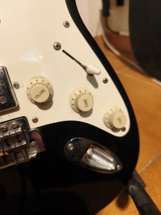 Fender Squier Stratocaster Korea CN401773