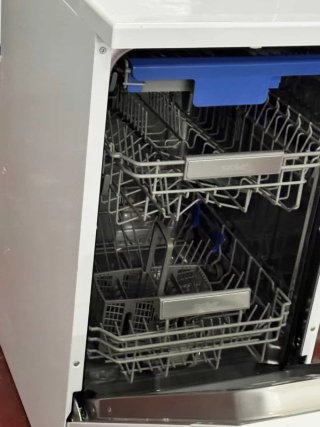 LAVAVAJILLAS MARCA SAUBER SEMINUEVO