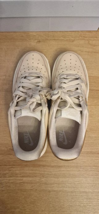 Nike Air Force 1'07 Beige/Oro Talla 35,5(22cm)