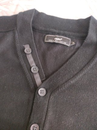 Jersey Negro Talla M Celio