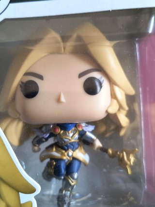 Funko Pop! League of Legends Lux #1137 Nuova