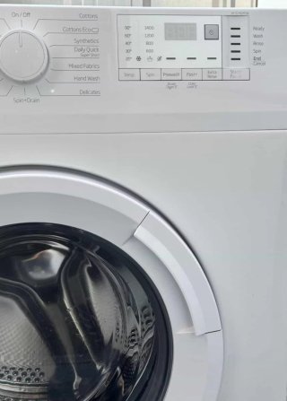 LAVADORA DE CARGA FRONTAL MARCA BEKO DE 8 KILOS