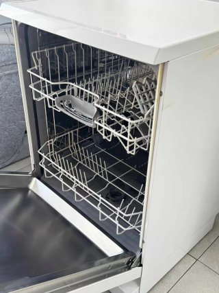 LAVAVAJILLAS MARCA BOSCH AquaStop